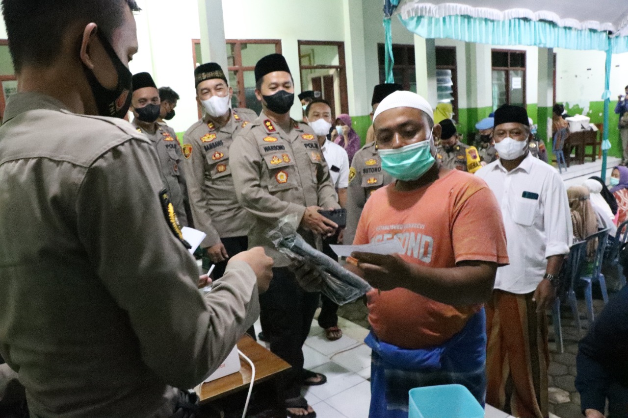 Safari Ramadhan Kapolres Jepara  : Gerai Vaksinasi di Masjid Al-Muttaqim di Serbu Warga