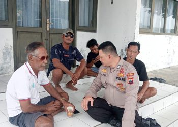 Jelang Pemilu Serentak 2024, Personel Polsek Karimunjawa Sambang Warga Sampaikan Pesan Kamtibmas