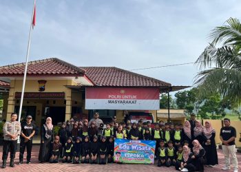 Puluhan Siswa SD di Donorojo Jepara Datangi Kantor Polisi, Ada Apa ?