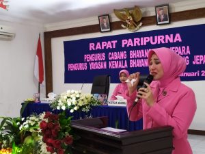 Tangis Haru Warnai Perpisahan Ny. Tia Arif Budiman Dengan Pengurus Bhayangkari Cab. Jepara.